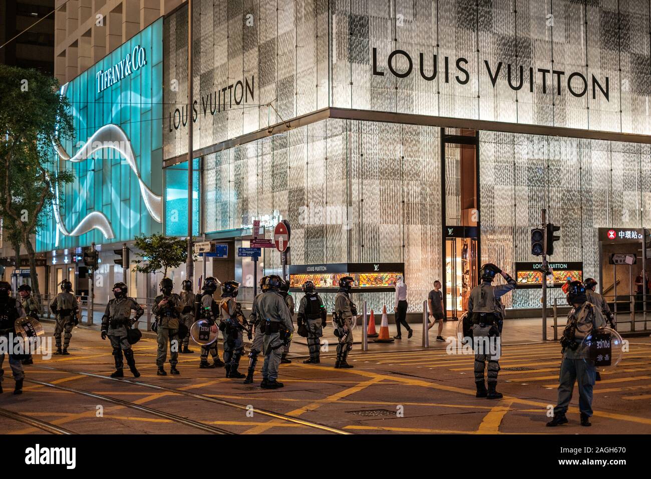 Louis Vuitton - 24/7 Hong Kong Lot 37 October 2019