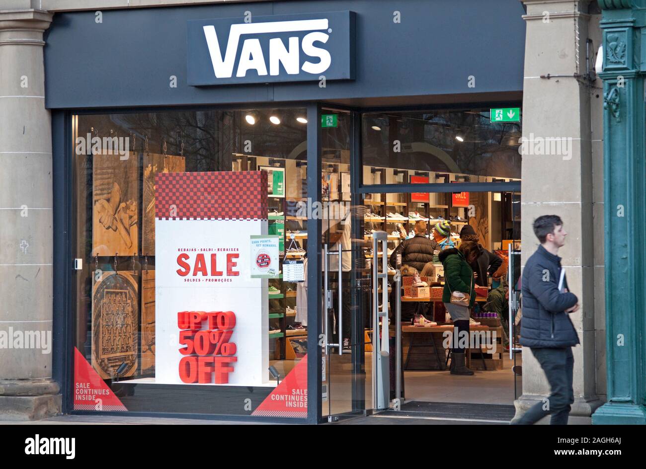 stores that sell vans clothing