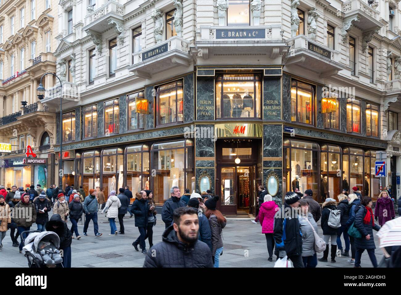 H&M store, Spiegelgasse, Vienna Austria Europe Stock Photo - Alamy