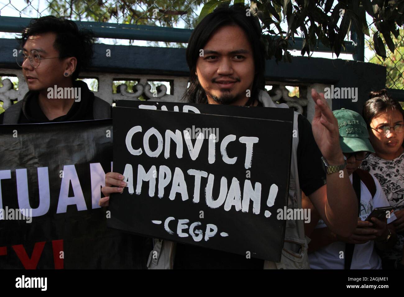 Quezon City, Philippines. 18th Dec, 2019. Progressive groups and families of murdered journalist attended the declaration of verdict to the Ampatuans who orchestrated the Maguindanao Massacre in 2009. Datu Andal Jr, Zaldy and Anwar Sr Ampatuan are sentenced to reclusion perpetua without parole. (Photo by Joseph Dacalanio/Pacific Press) Credit: Pacific Press Agency/Alamy Live News Stock Photo
