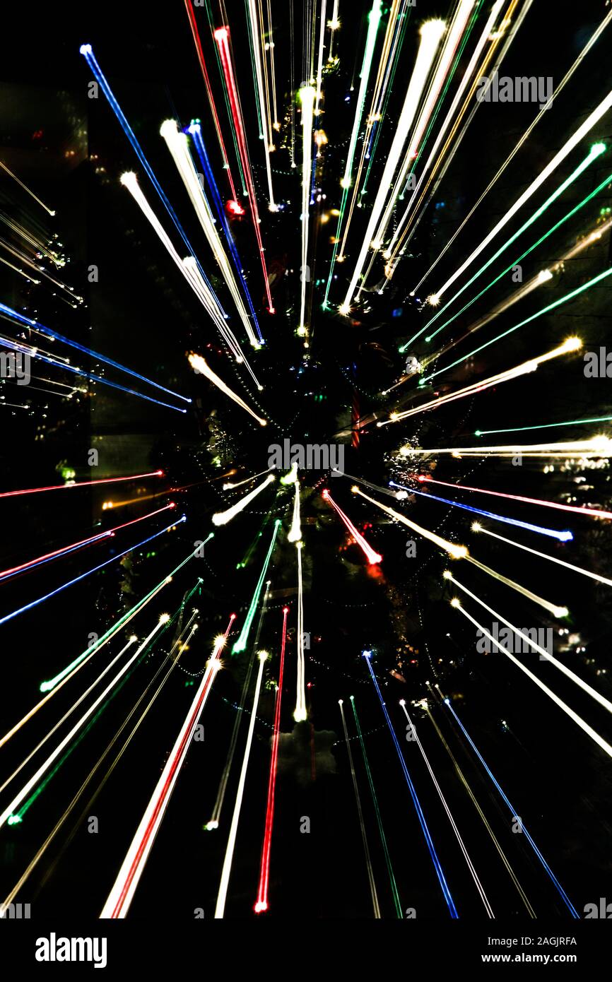 Zoomed photo of Christmas tree taken with long exposure and dynamic