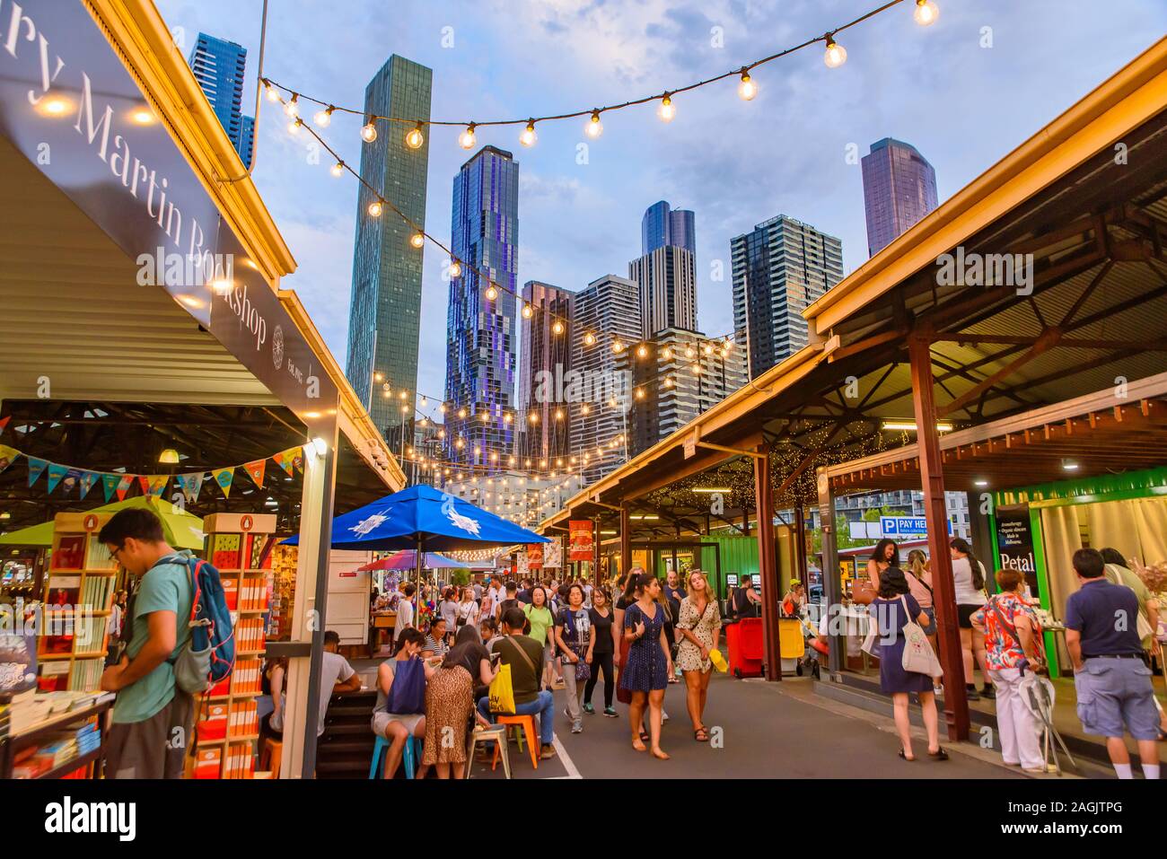 Melbourne summer night market hires stock photography and images Alamy