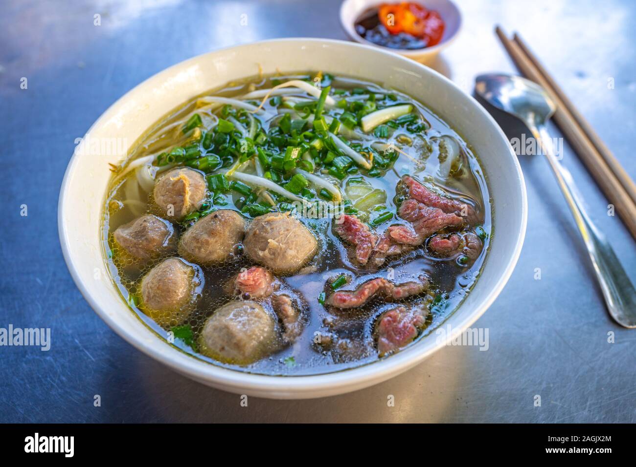 Bowl of Vietnamese Pho beef noodle soup and meat balls Stock Photo Alamy