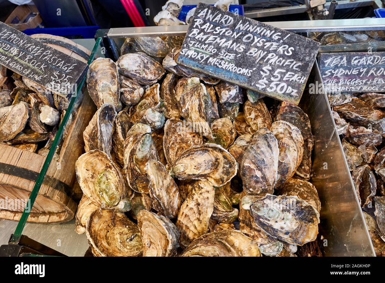 Clam fish market hires stock photography and images Alamy