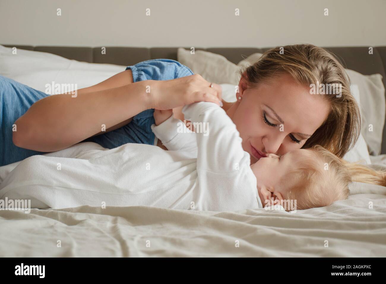Young And Mom Hd