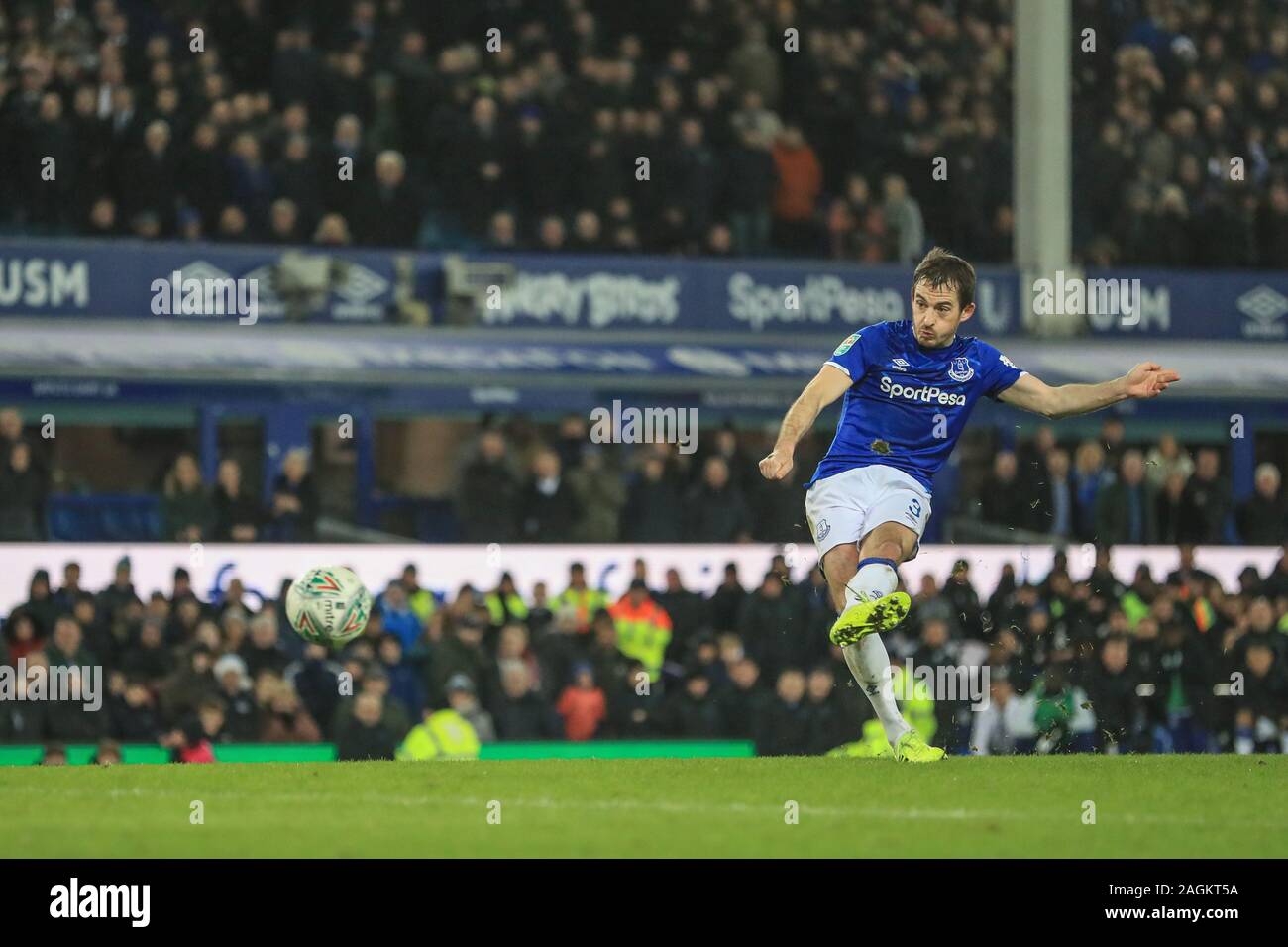 18th December 2019, Goodison Park, Liverpool, England; Carabao Cup, Everton v Leicester City : Leighton Baines (3) of Everton misses his penalty  Credit: Mark Cosgrove/News Images Stock Photo