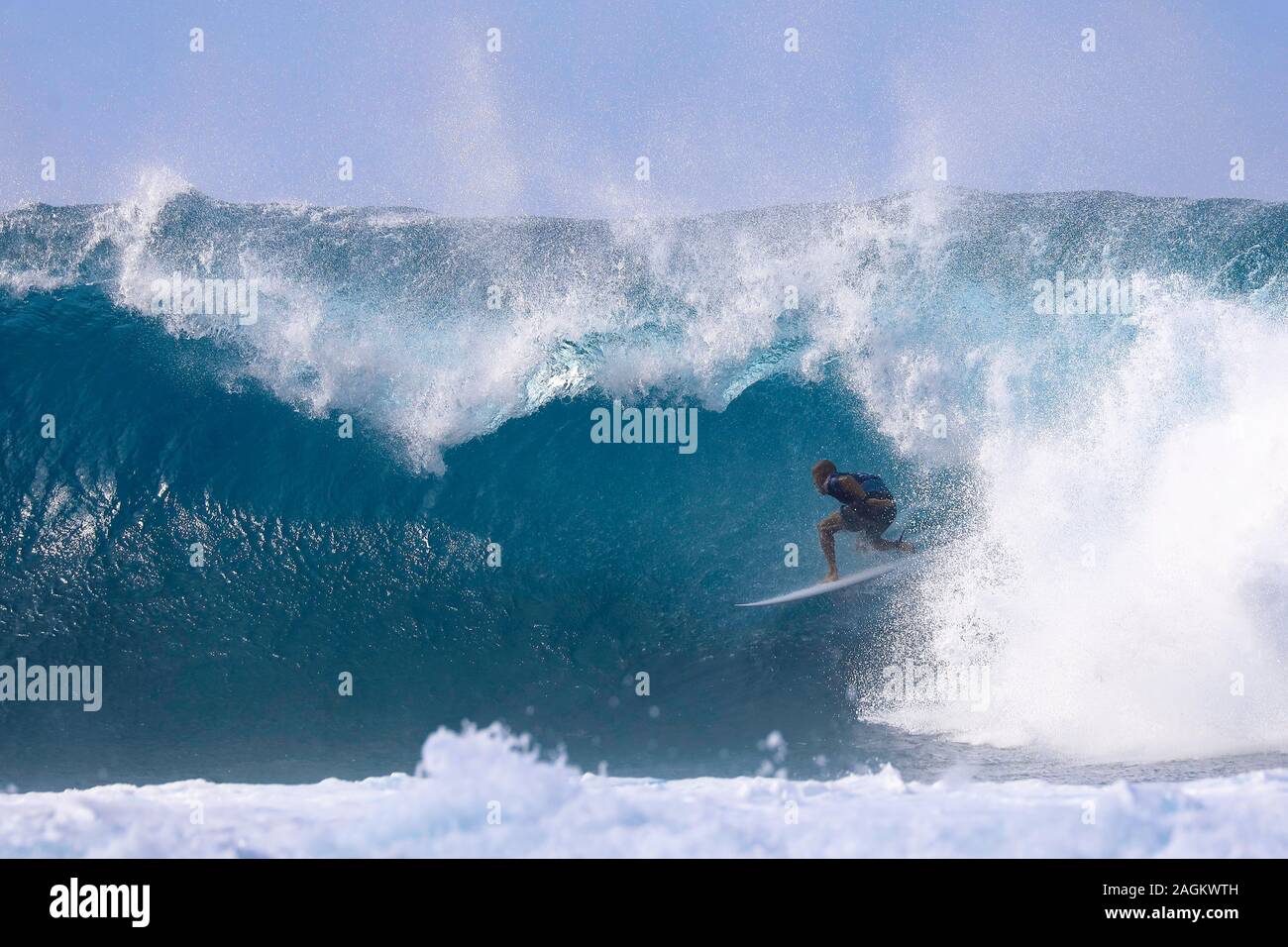 Kelly slater pipeline hires stock photography and images Alamy