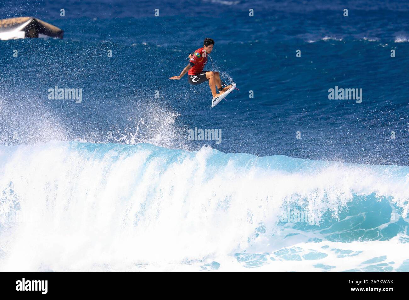 Haleiwa, Hawaii, USA. 19th December, 2019. Gabriel Medina, December 19 2019 - Surfing : WSL Billabong Pipe Masters final at Pipeline in Haleiwa, Hawaii, U.S.A. Credit: KONDO/AFLO/Alamy Live News Stock Photo