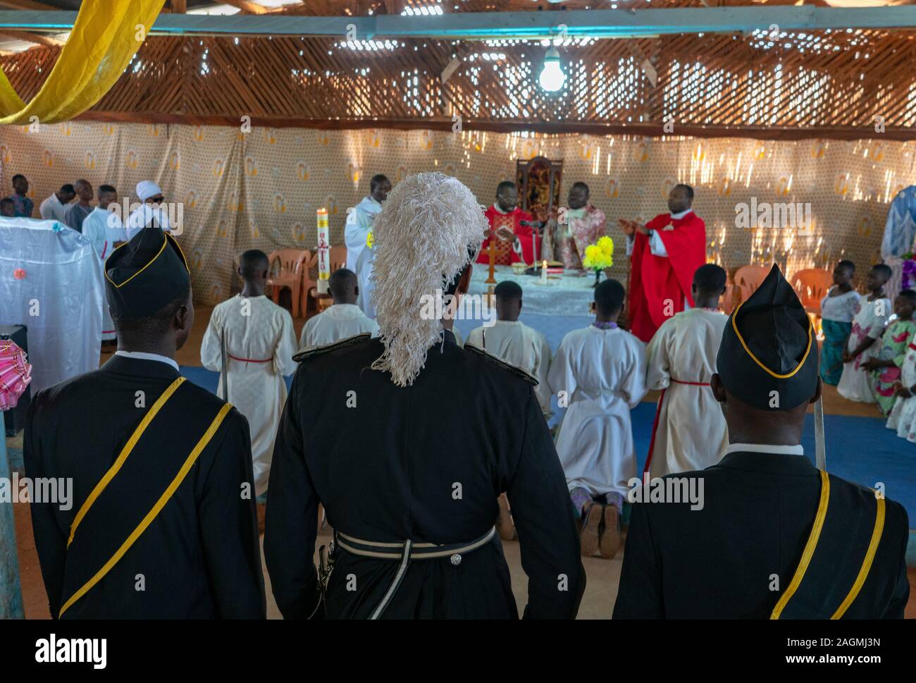 Catholic mass church africa hi-res stock photography and images - Alamy