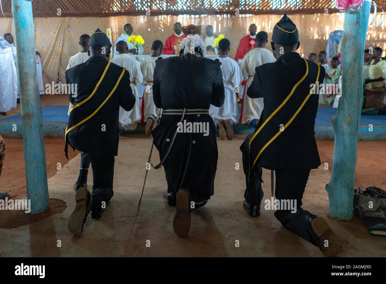 Catholic mass church africa hi-res stock photography and images - Alamy