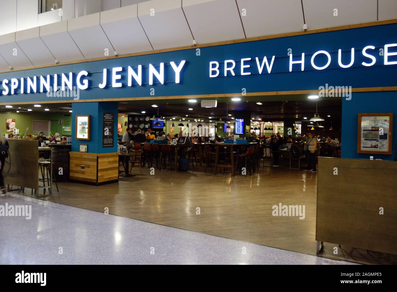 People Eating & Drinking in the Spinning Jenny Brew House Bar