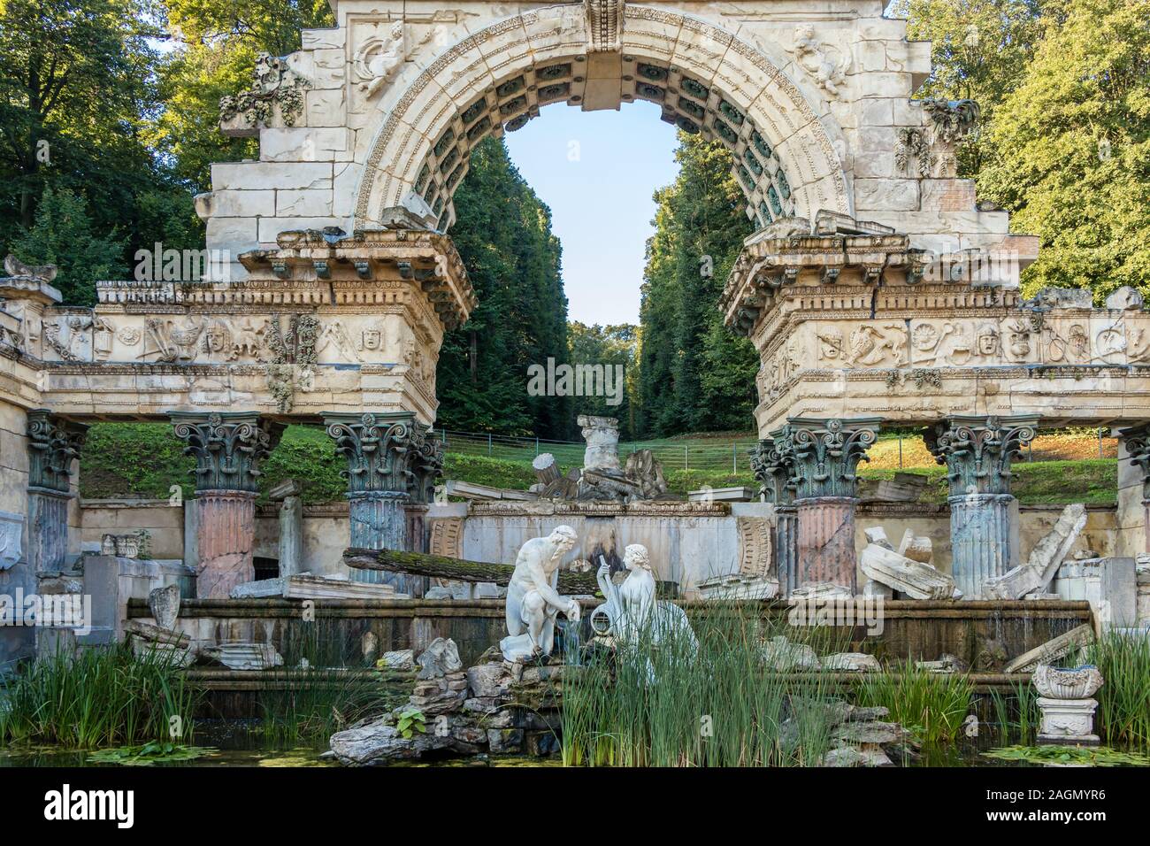 Old roman ruin in schonbrunn palace hi-res stock photography and images ...