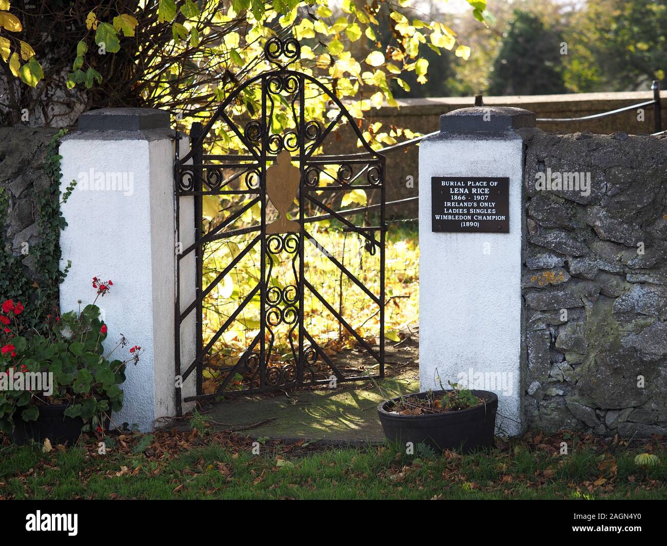Burial place of Lena Rice, Irelands only Ladies singles Wimbledon Champion. New Inn, Tipperary, Ireland Stock Photo