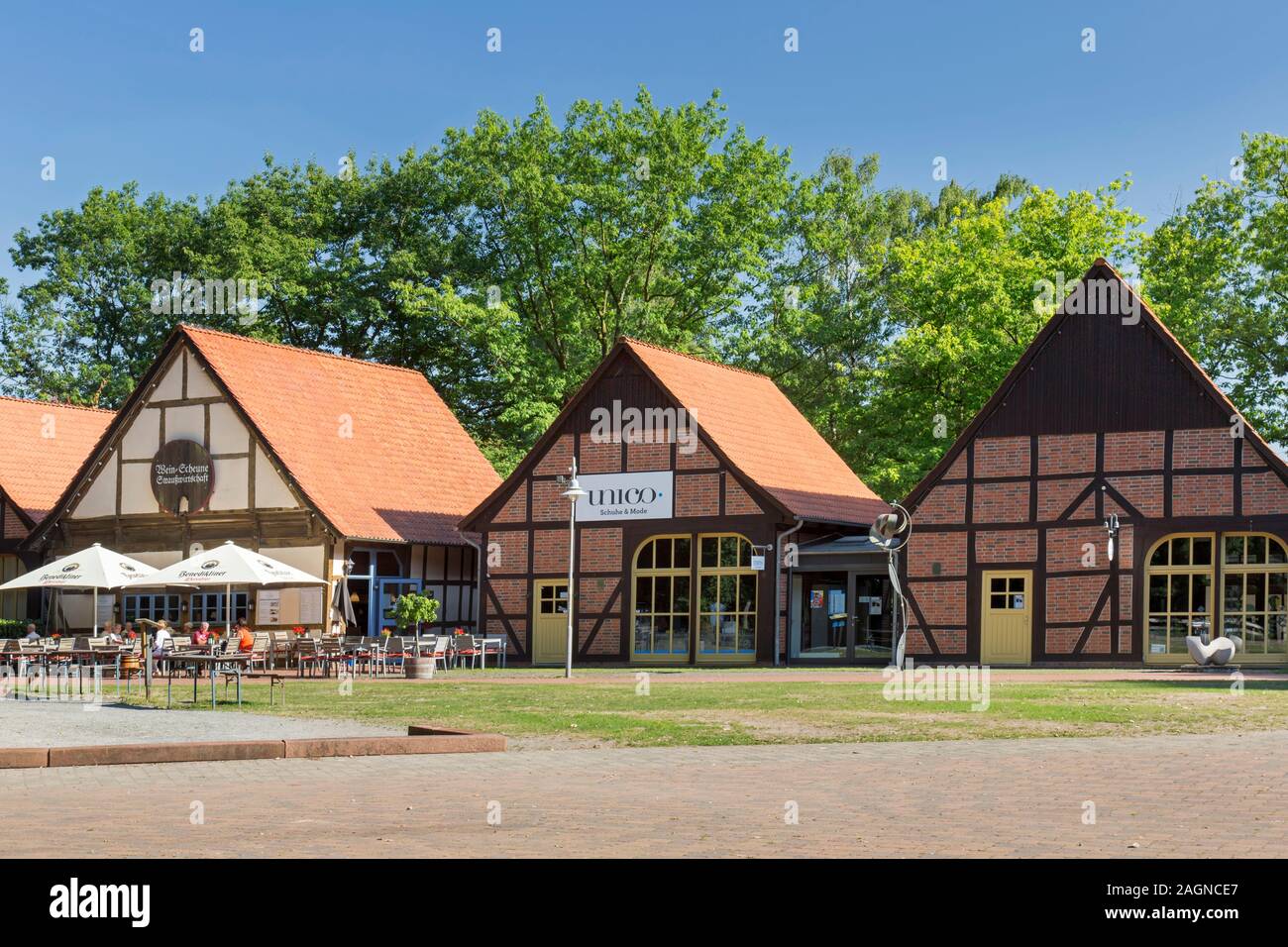 18th Century Timber Framed Houses Barns At The Village Steinhude In The Borough Of Wunstorf In Hanover Region Lower Saxony Niedersachsen Germany Stock Photo Alamy