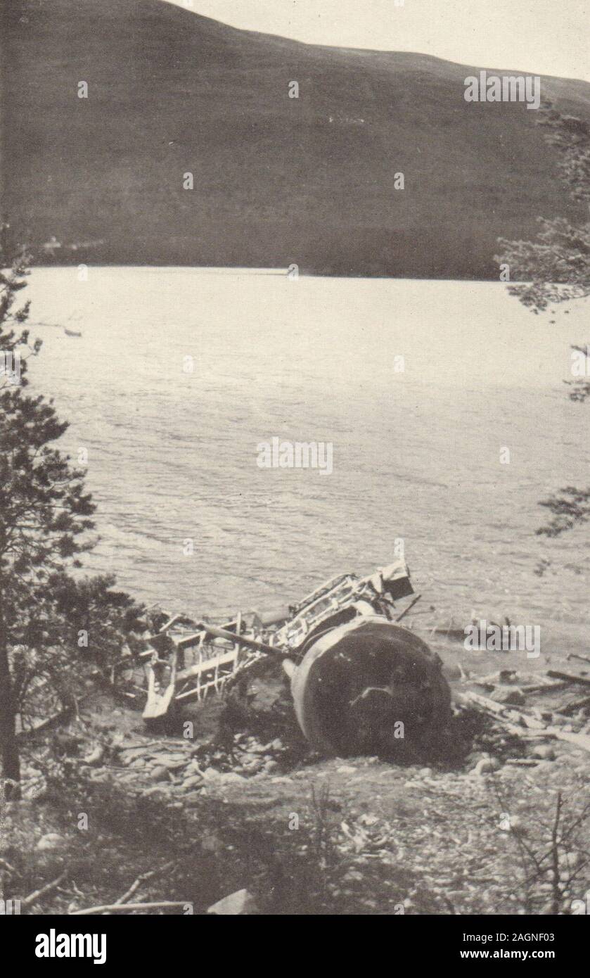 263 RAF Squadron Gladiator wreckage, Lesjaskogsvatnet in 1947. WW2 Norway 1953 Stock Photo