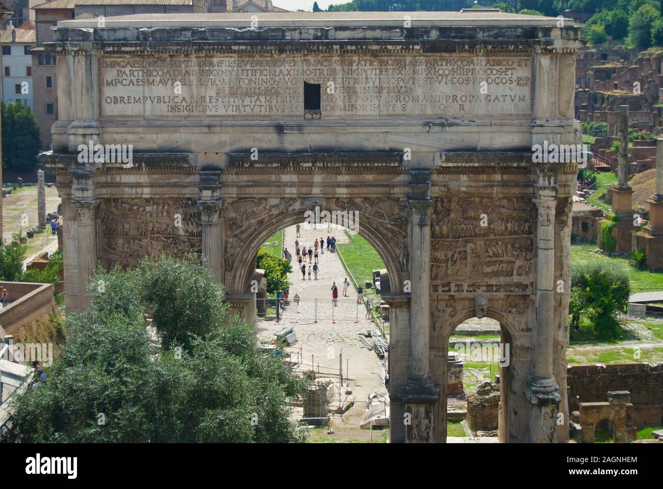 The Titus arch in the Roman forum Stock Photo - Alamy