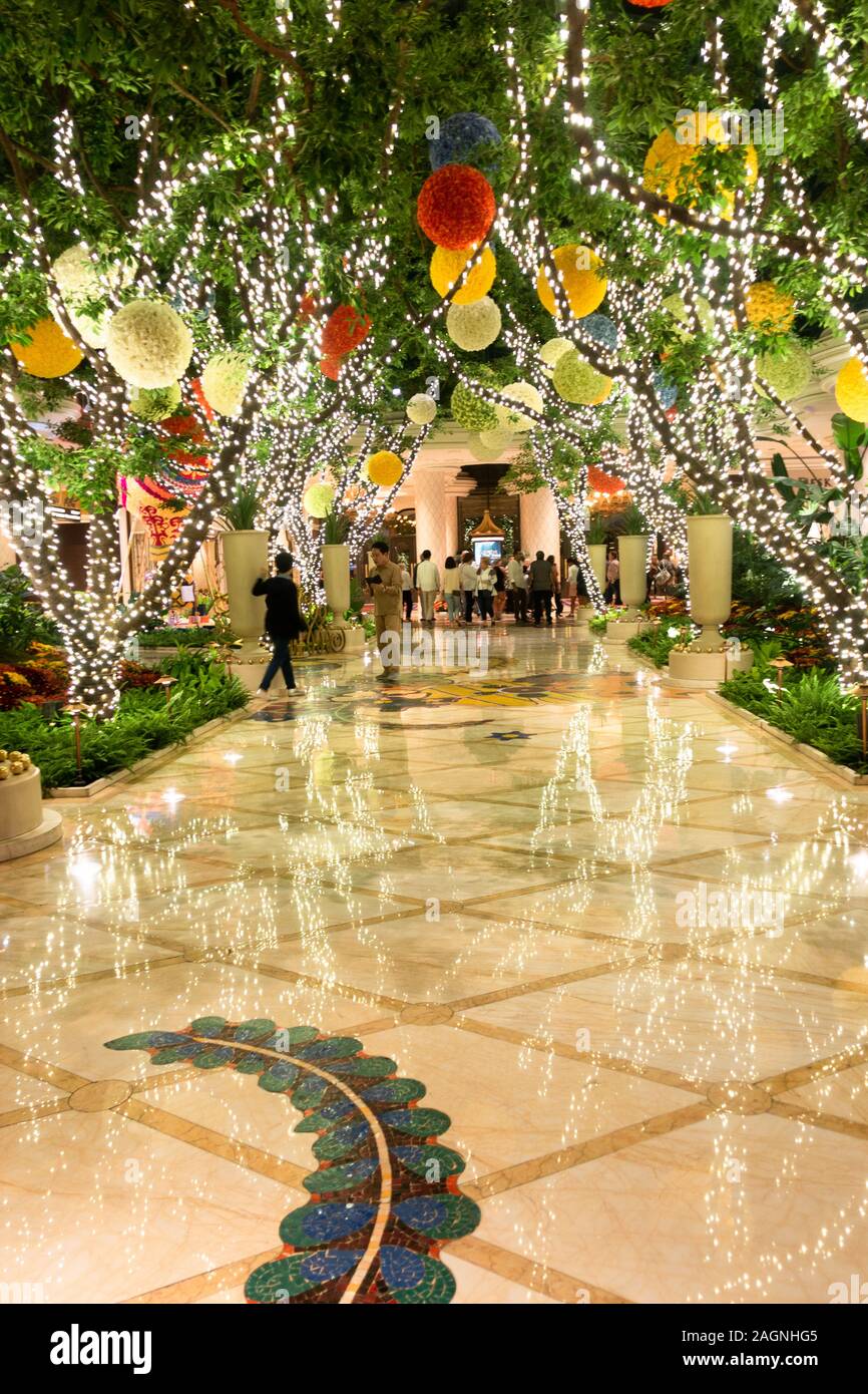 Floral sculptures in the atrium of the Wynn Hotel and Casino in Las Vegas, Nevada, USA Stock Photo