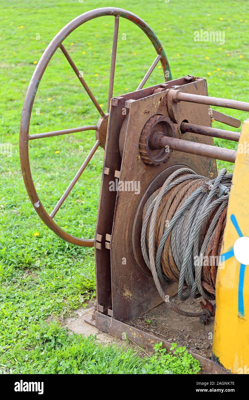 Cable pulling winch hires stock photography and images Alamy