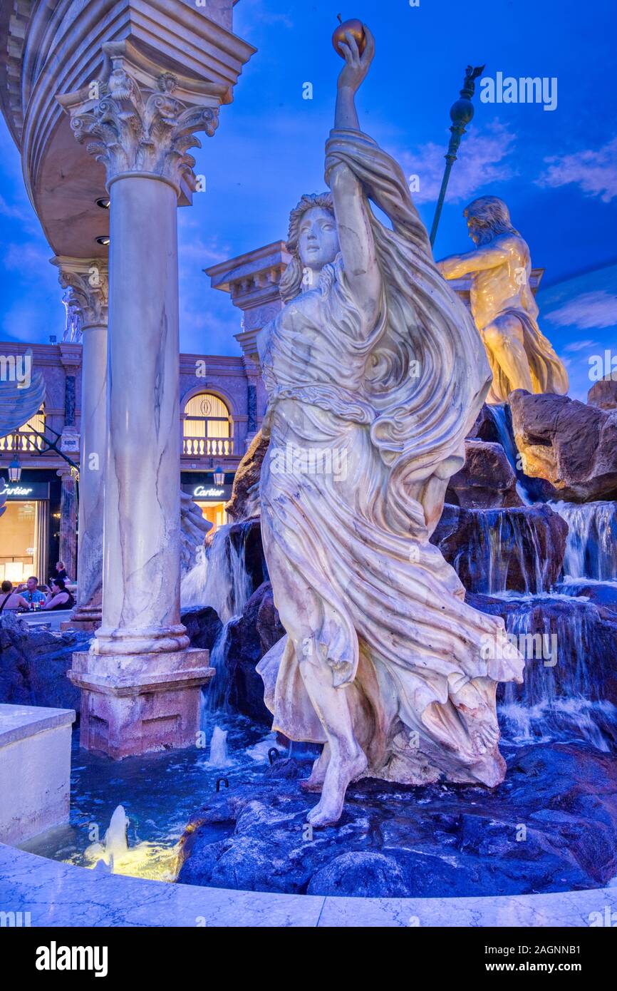 Statues and ornate decor in the interior of The Forum Shops luxury shopping  mall at Caesars Palace, Las Vegas, Nevada, USA Stock Photo - Alamy