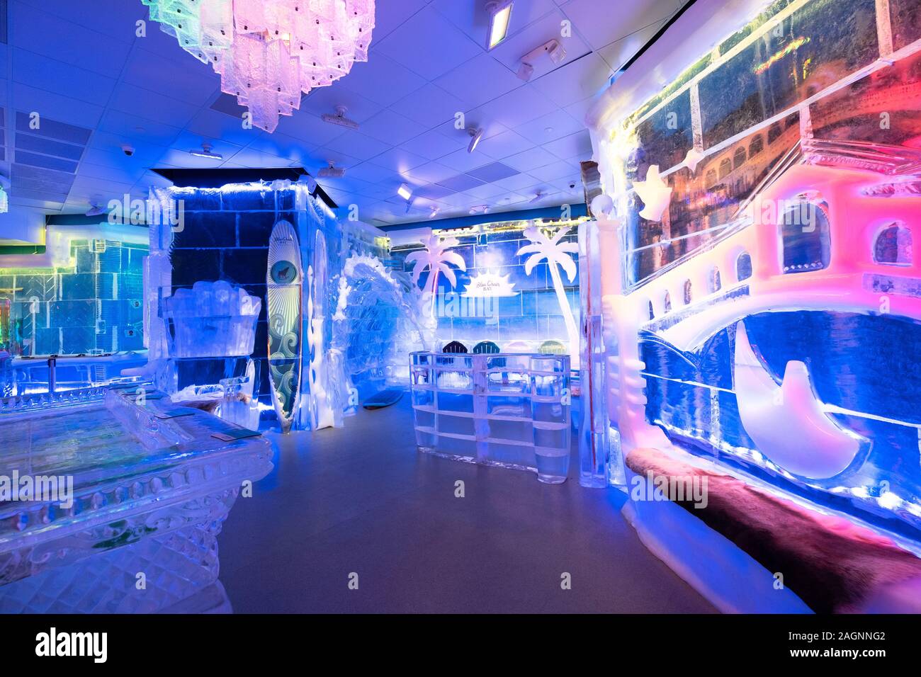 Minus5 Ice Bar at the The Shoppes at Mandalay Place, Las Vegas, NV, USA Stock Photo Alamy