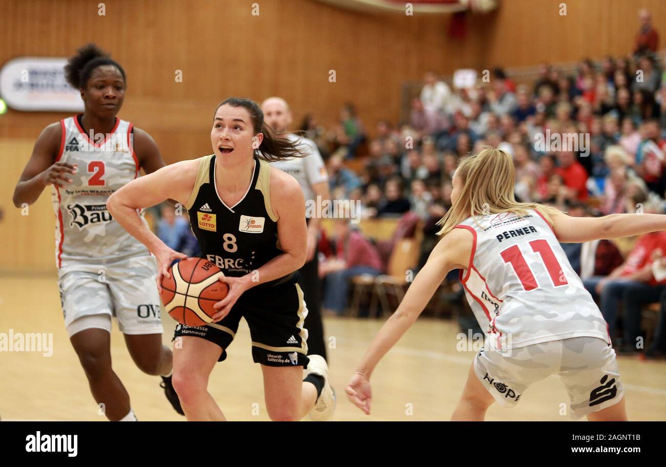 Wasserburg, Germnany. 20th Dec, 2019. in the middle Tessa STAMMBERGER  (Hannover), .Womans Basketball Bundesliga 2019/20,