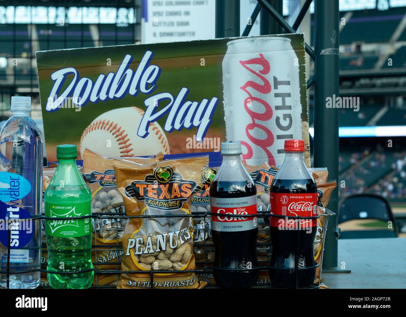 Doing Big Business As a Stadium Food Vendor Editorial Photography - Image  of baseball, counting: 44638112