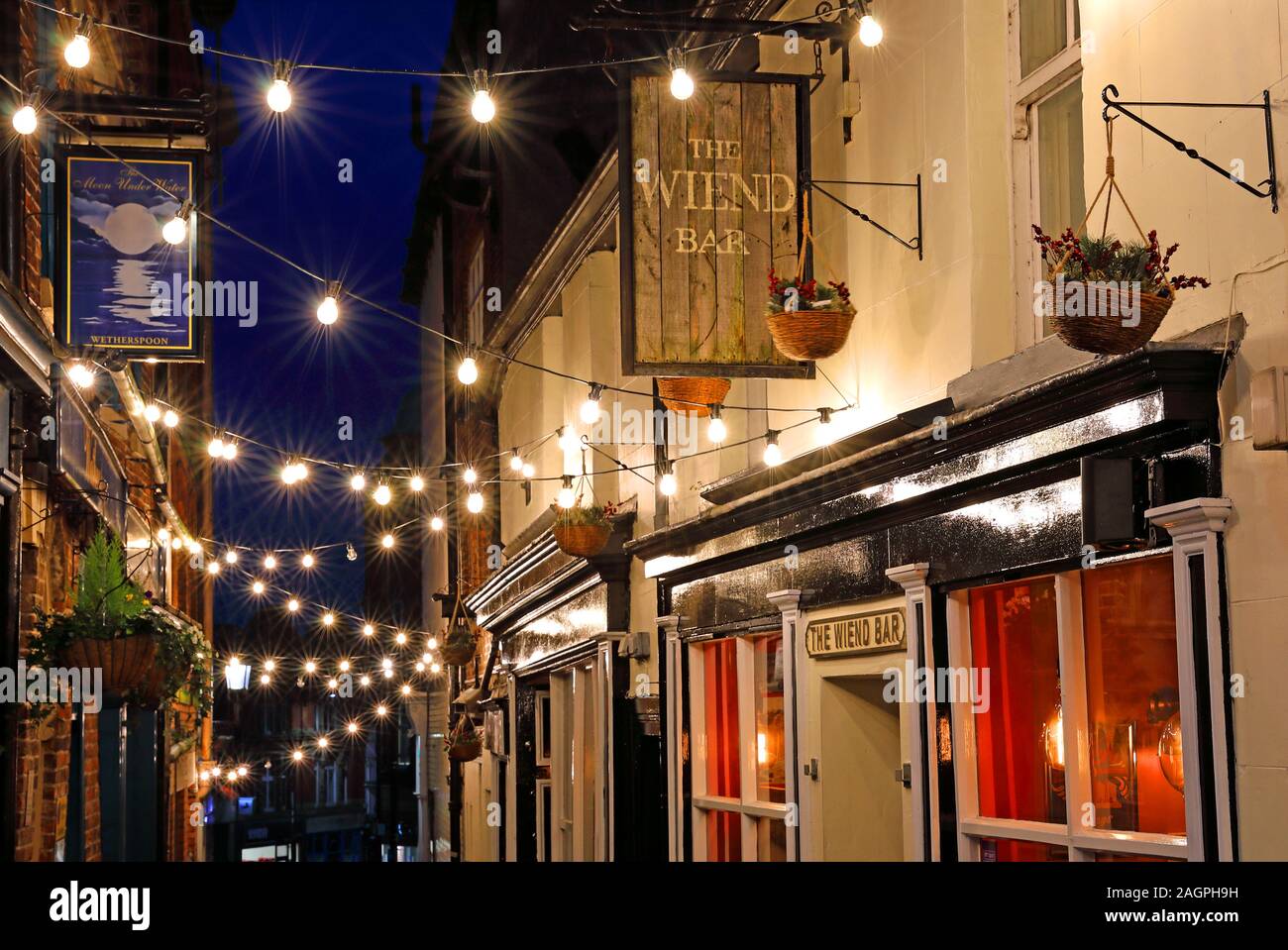 The Wiend, Wigan town centre, Greater Manchester, England, UK, WN1 1YB at dusk  - Wiend Bar / Moon under water Stock Photo