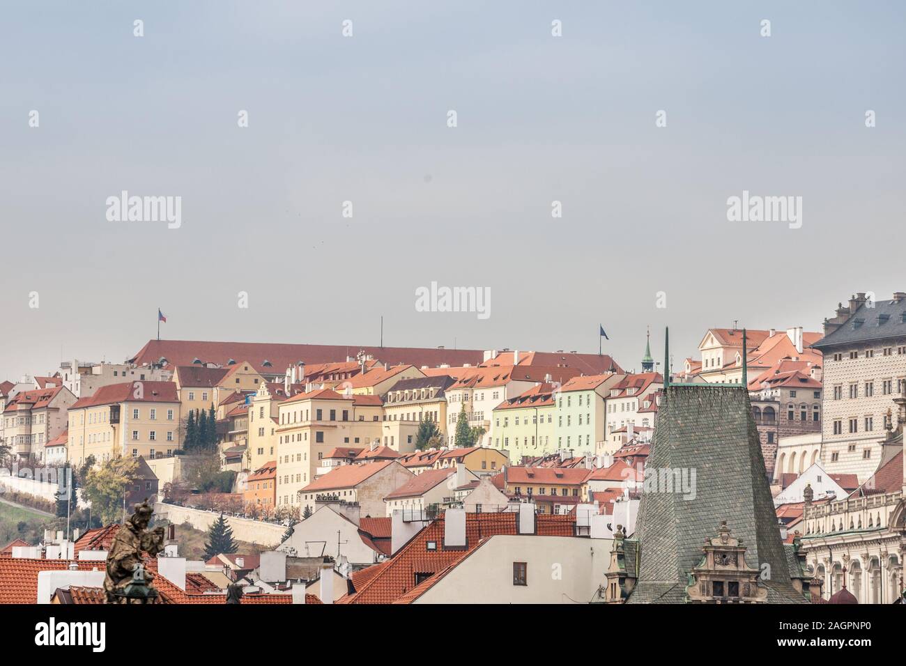 Panorama of the Prague Castle (Prazsky Hrad) hill, also called Hradcany, in Czech Republic, seen from the mala strana district, with its typical baroq Stock Photo