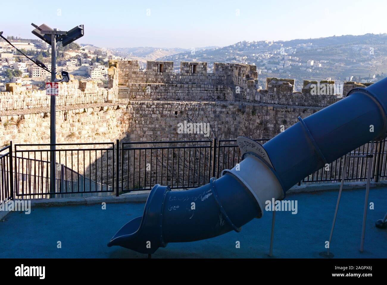Old city walls of jerusalem hi-res stock photography and images - Alamy