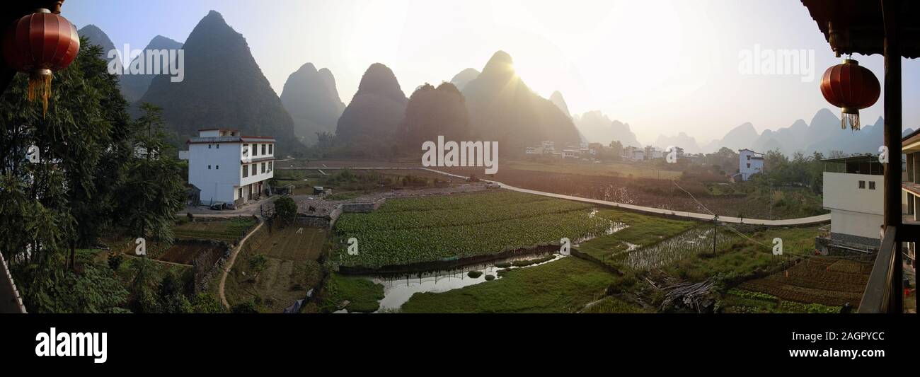 Sunrise over the countryside in Yangshuo, Guanxi province Stock Photo