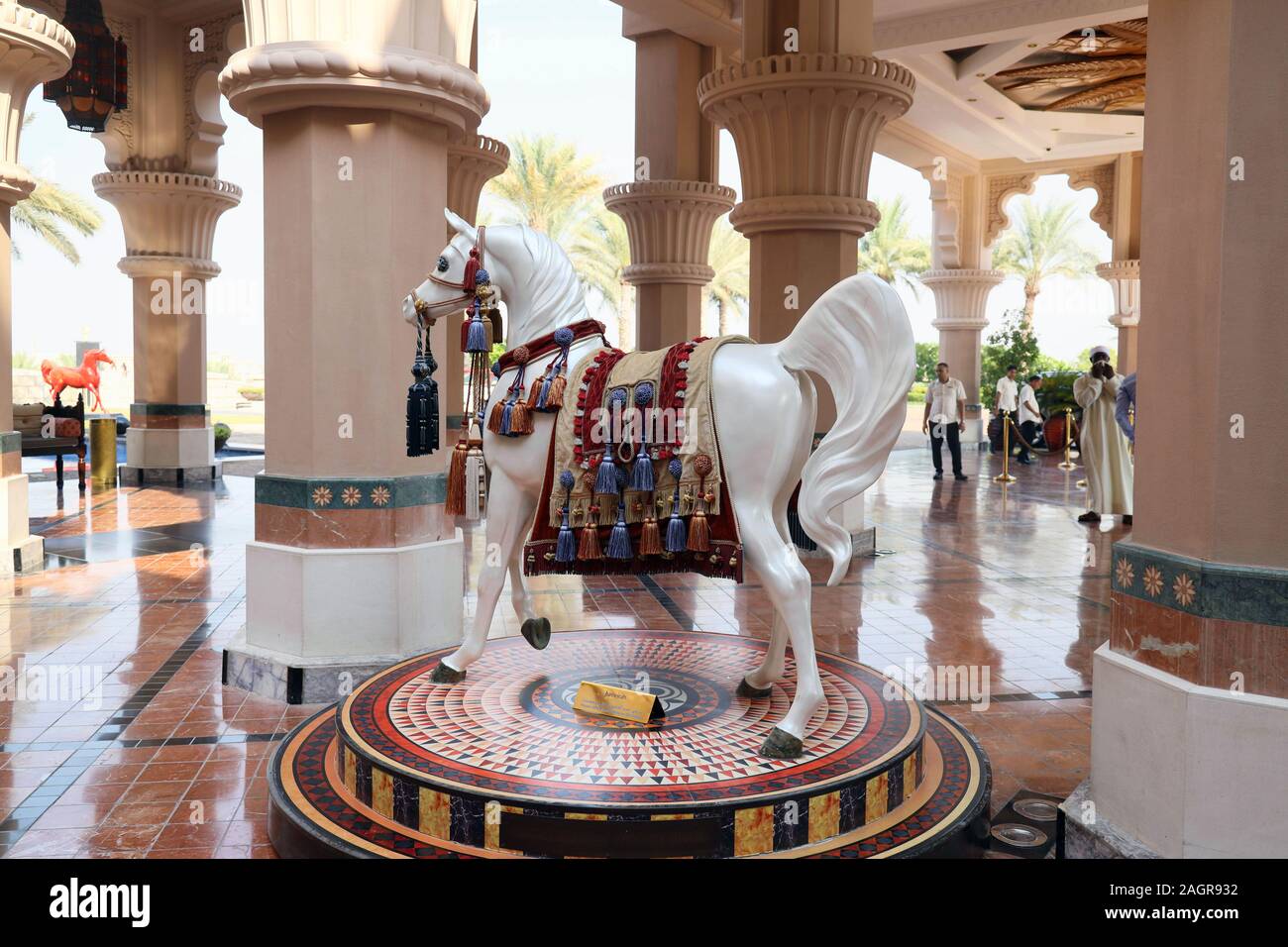 Horse sculpture dubai hires stock photography and images Alamy