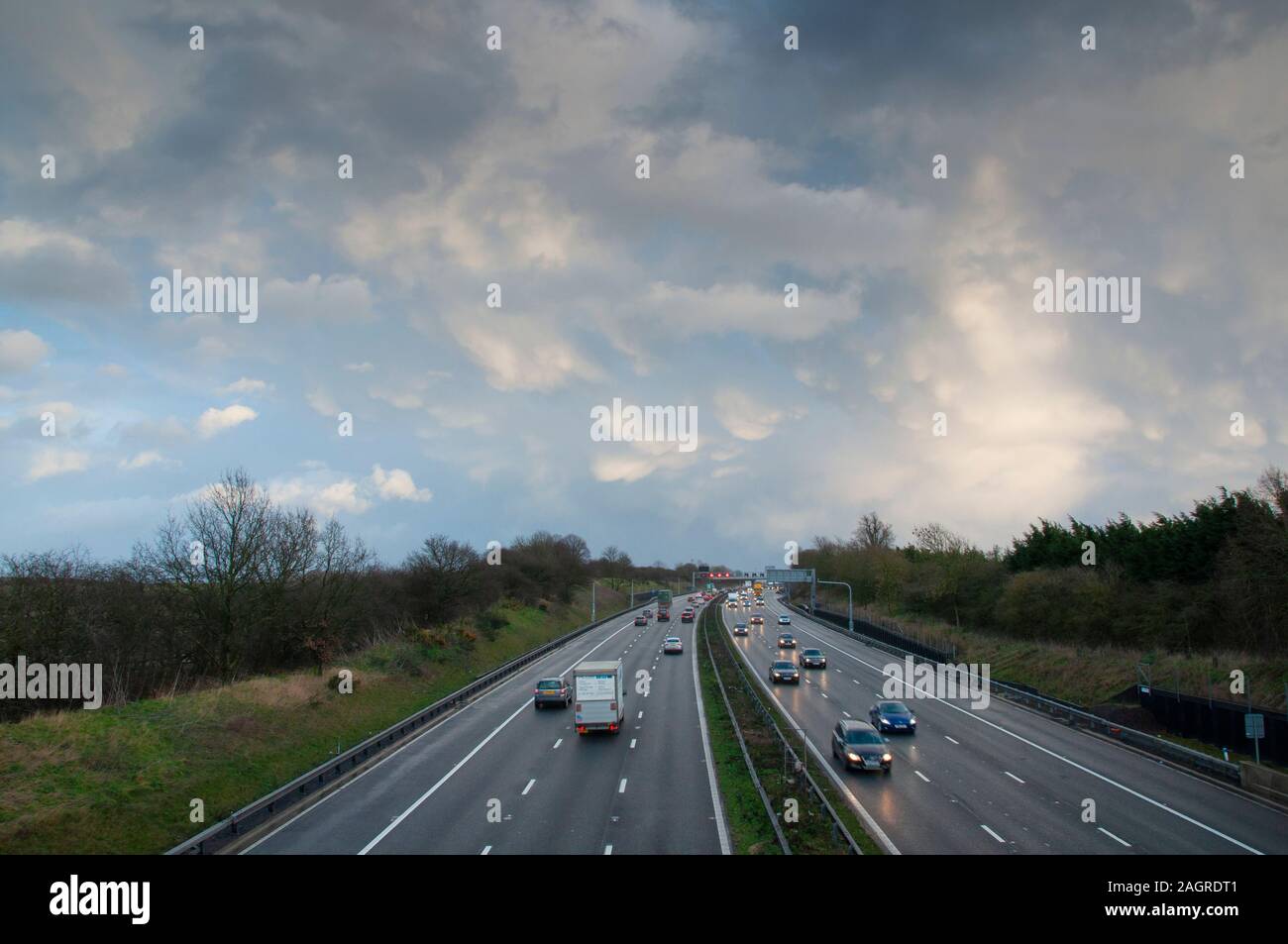 Heavy traffic on the M1 'smart motorway' in Bedfordshire England UK Stock Photo