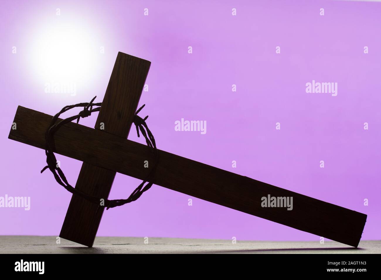 Abstract crown of thorns hi-res stock photography and images - Alamy