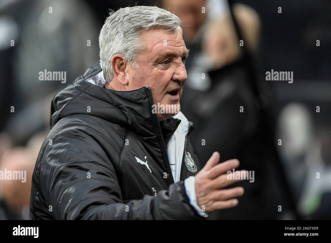 NEWCASTLE UPON TYNE, ENGLAND - DECEMBER 21ST Newcaste United Manager, Steve Bruce during the Premier League match between Newcastle United and Crystal Palace at St. James's Park, Newcastle on Saturday 21st December 2019. (Credit: Iam Burn | MI News) Photograph may only be used for newspaper and/or magazine editorial purposes, license required for commercial use Credit: MI News & Sport /Alamy Live News Stock Photo