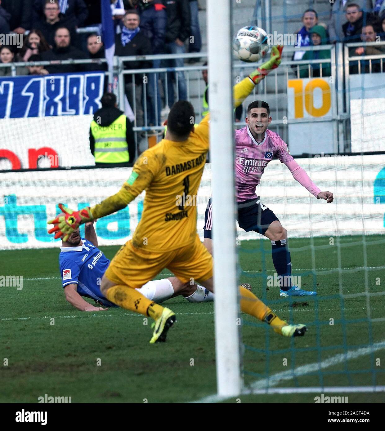 Page 15 - Football Soccer Sv Darmstadt 98 High Resolution Stock Photography  and Images - Alamy