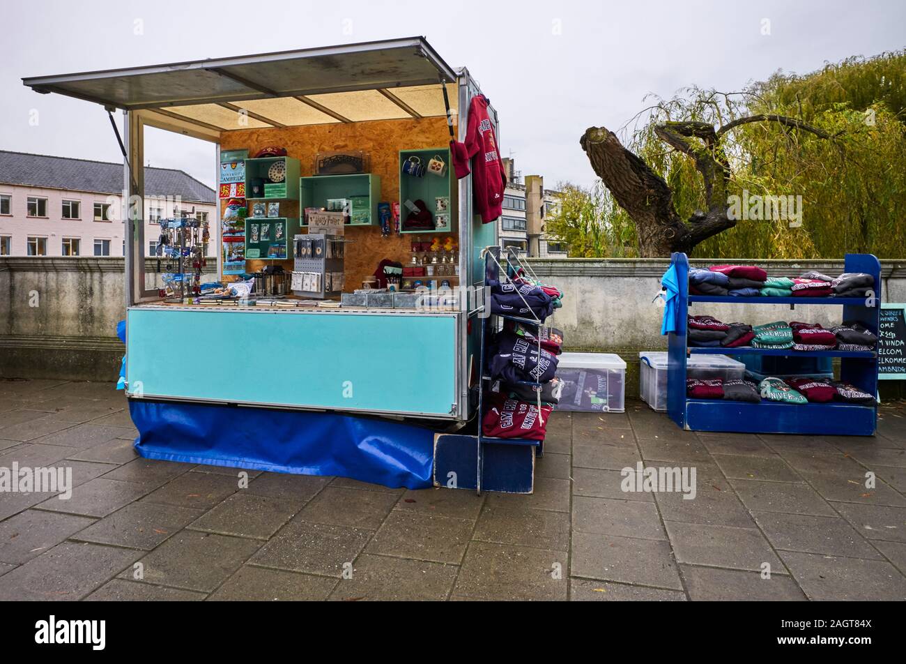 A stall selling Cambridge tourist gifts on a bridge over the river Cam Stock Photo