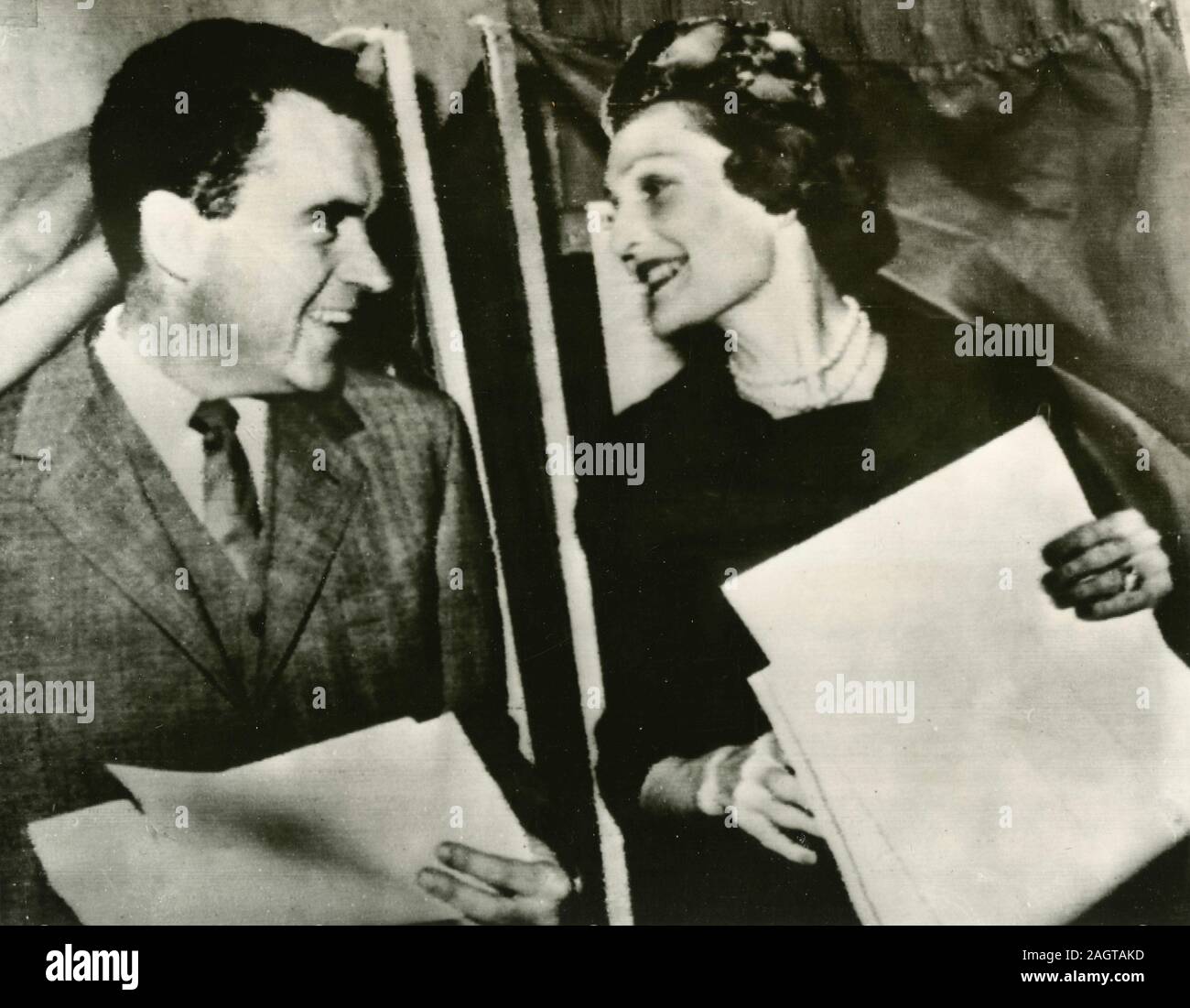 US Vice President Richard Nixon with his wife Pat Ryan voting, USA 1960 Stock Photo