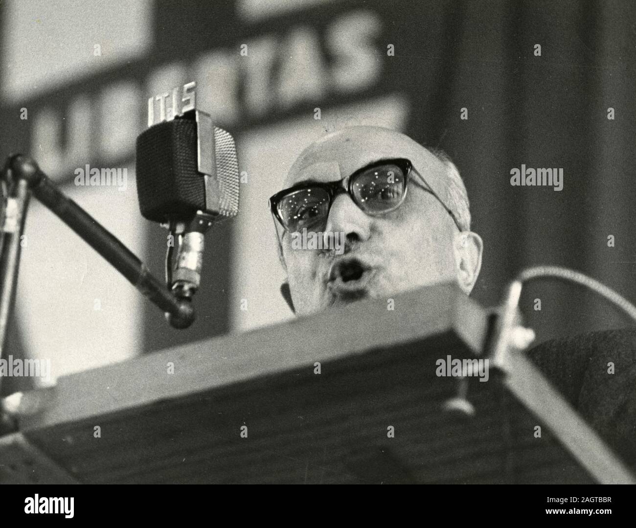 Italian PM Amintore Fanfani delivering a speech at the DC Christian Democrats candidates, Rome, Italy 1960 Stock Photo