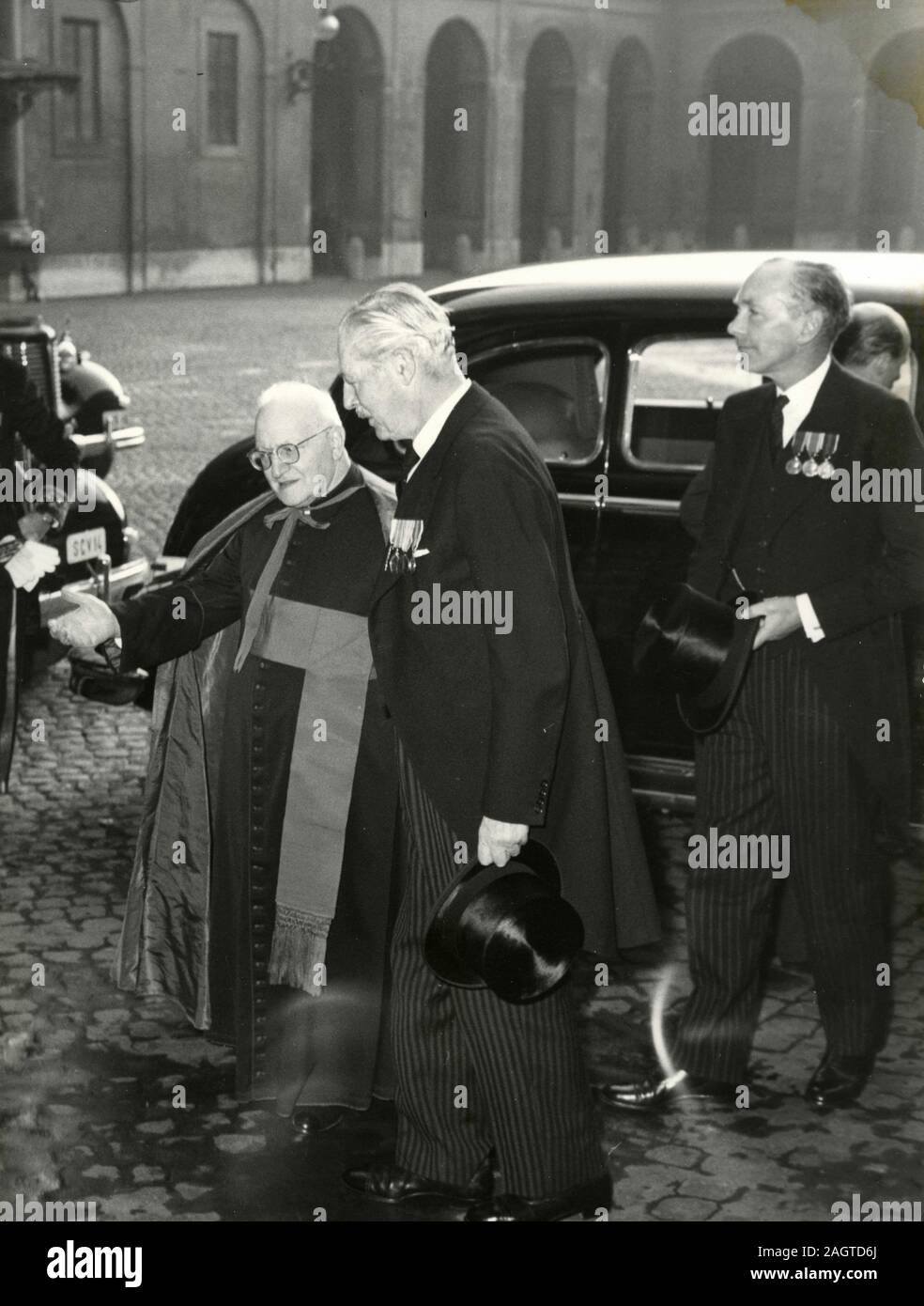 British Prime Minister Harold Macmillan visits the Pope, Vatican City, Italy 1960s Stock Photo