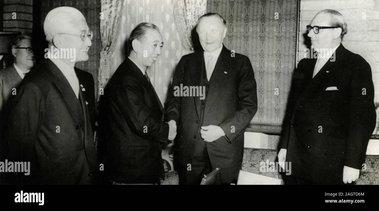 Tokyo japan 1960 hi-res stock photography and images - Alamy