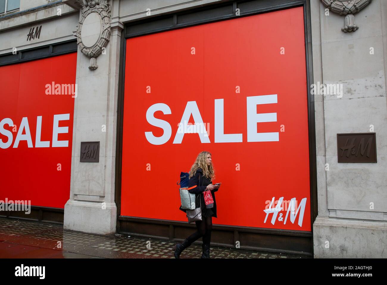 H&m shopping hi-res stock photography and images - Page 10 - Alamy