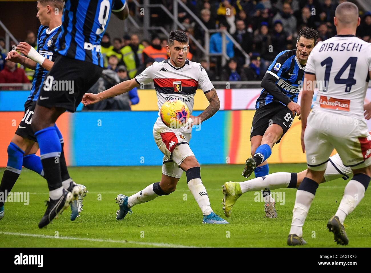 Milan, Italy. 21st Dec, 2019. Stefano Sensi of FC Internazionale during the  Serie A match between Inter Milan and Genoa at Stadio San Siro, Milan,  Italy on 21 December 2019. Photo by