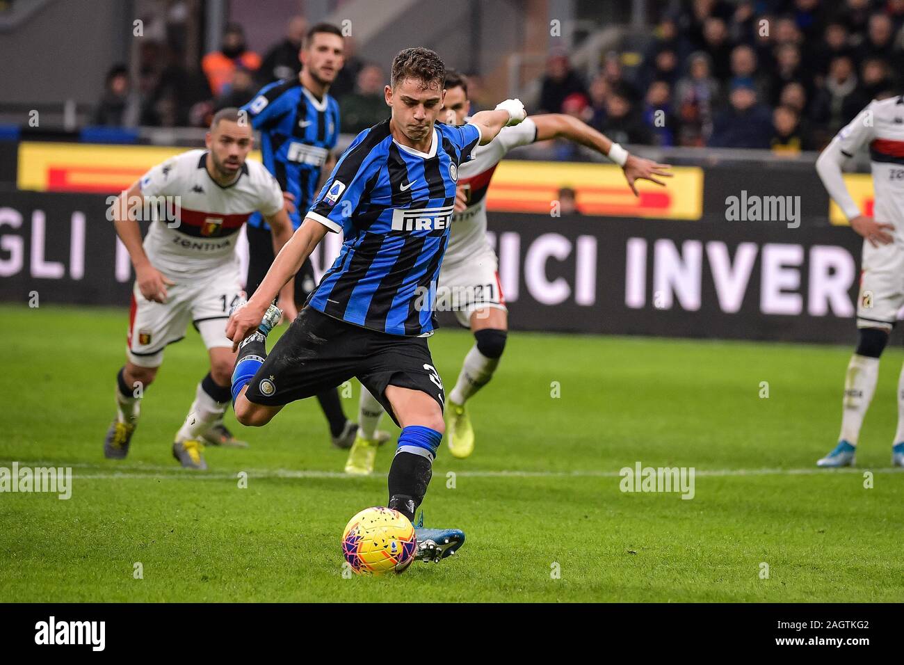 Milan, Italy. 21st Dec, 2019. Stefano Sensi of FC Internazionale during the  Serie A match between Inter Milan and Genoa at Stadio San Siro, Milan,  Italy on 21 December 2019. Photo by