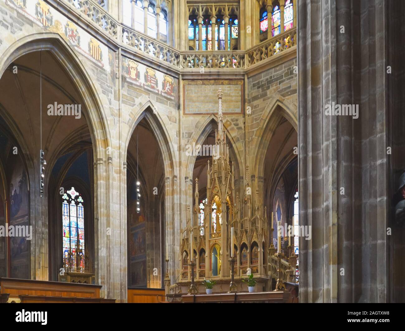 Gothic high altar hi-res stock photography and images - Alamy