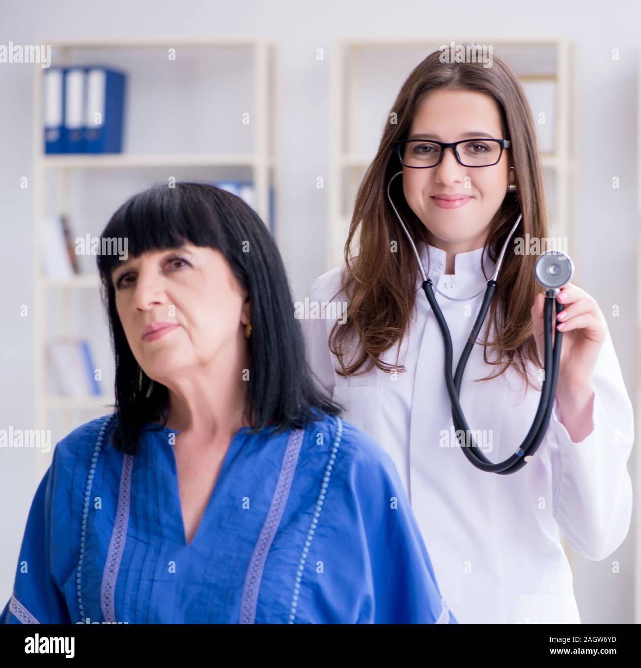 The senior patient visiting doctor for regular check-up Stock Photo - Alamy