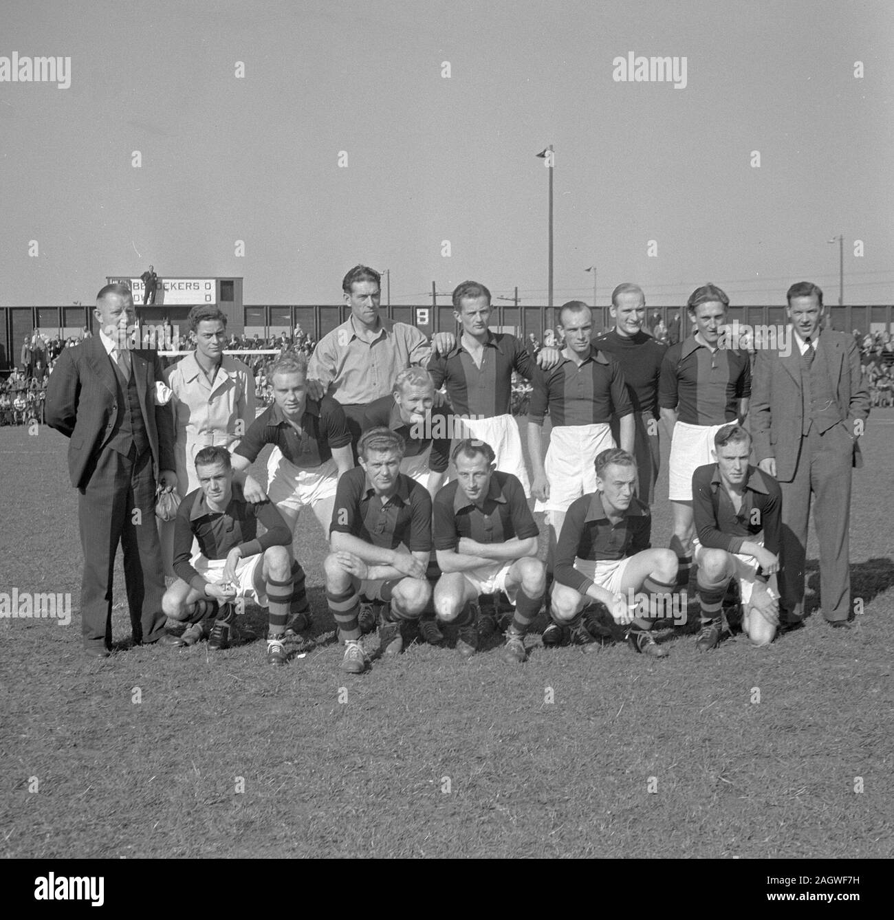 Football 1940s footballers hires stock photography and images Alamy