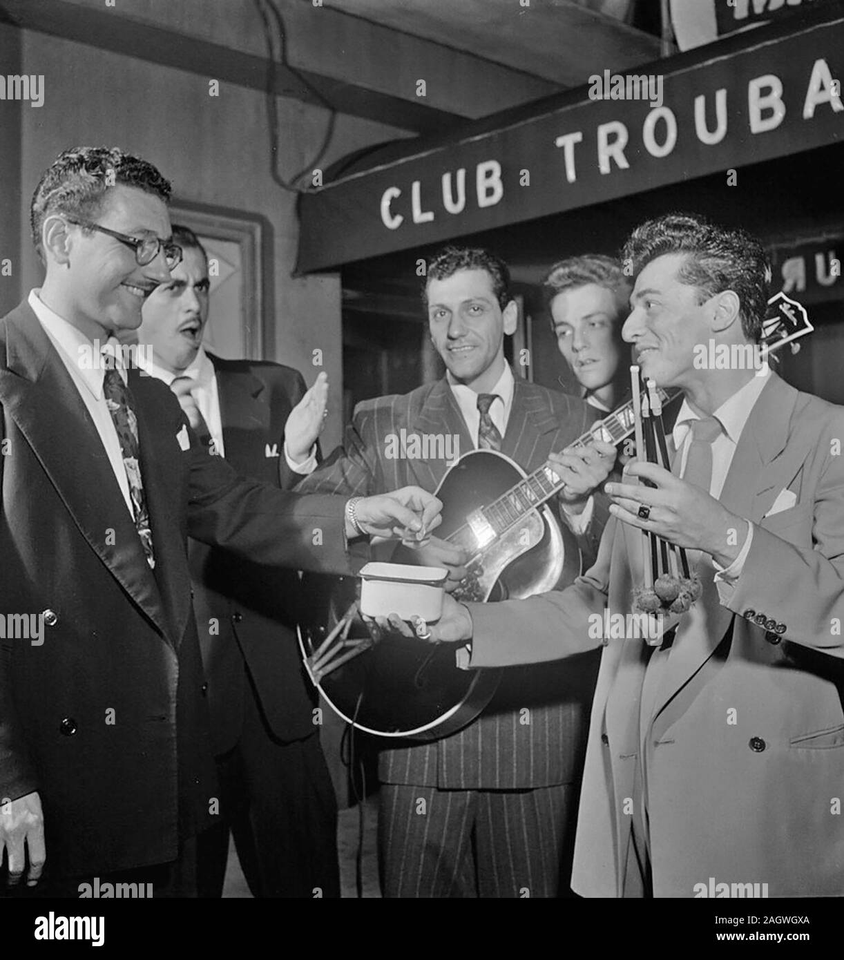 Portrait of Bill (Buddy) De Arango, Terry Gibbs, and Harry Biss, Club Troubadour, New York, N.Y., between 1946 and 1948 Stock Photo