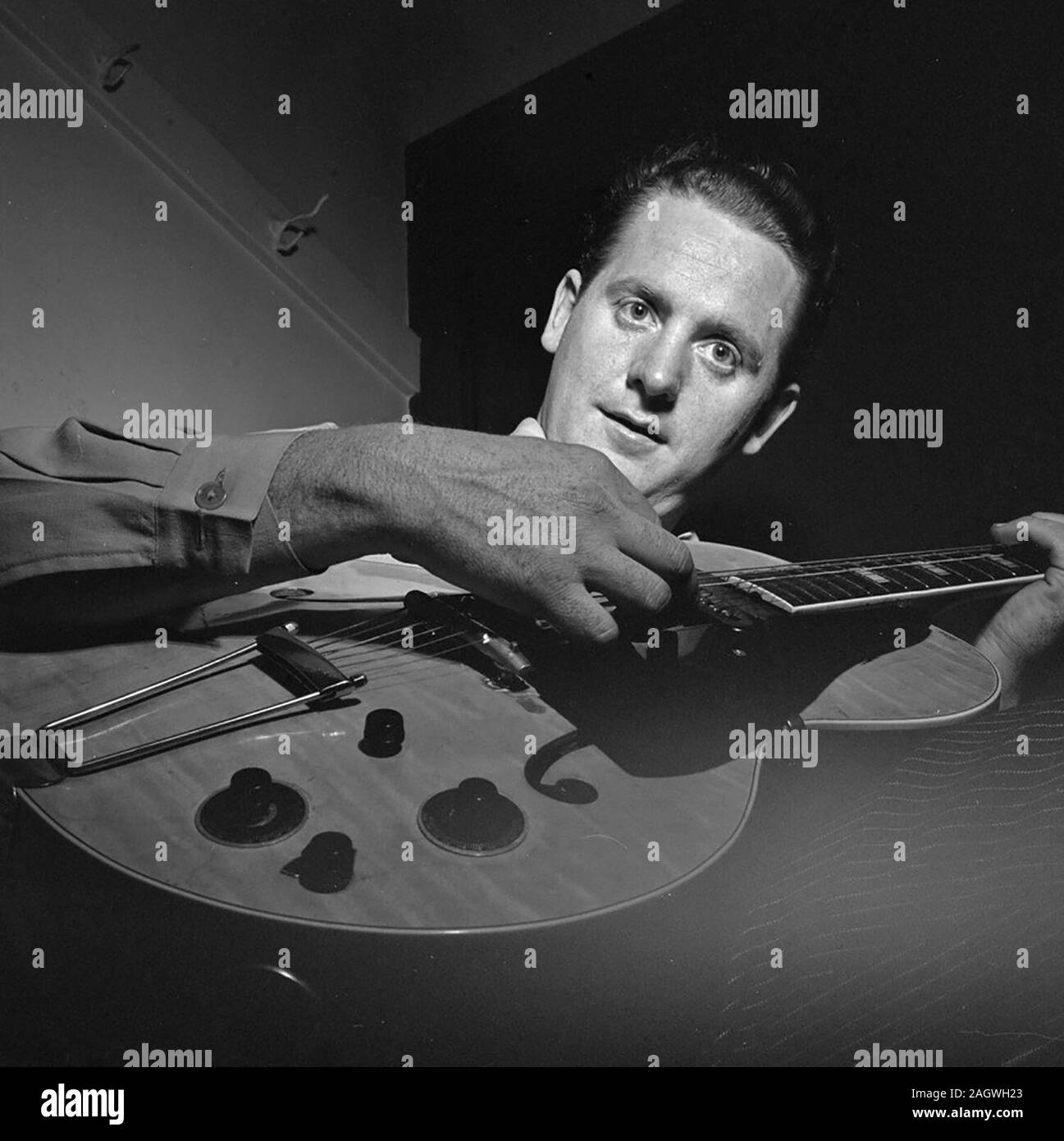 Les paul portrait hi-res stock photography and images - Alamy