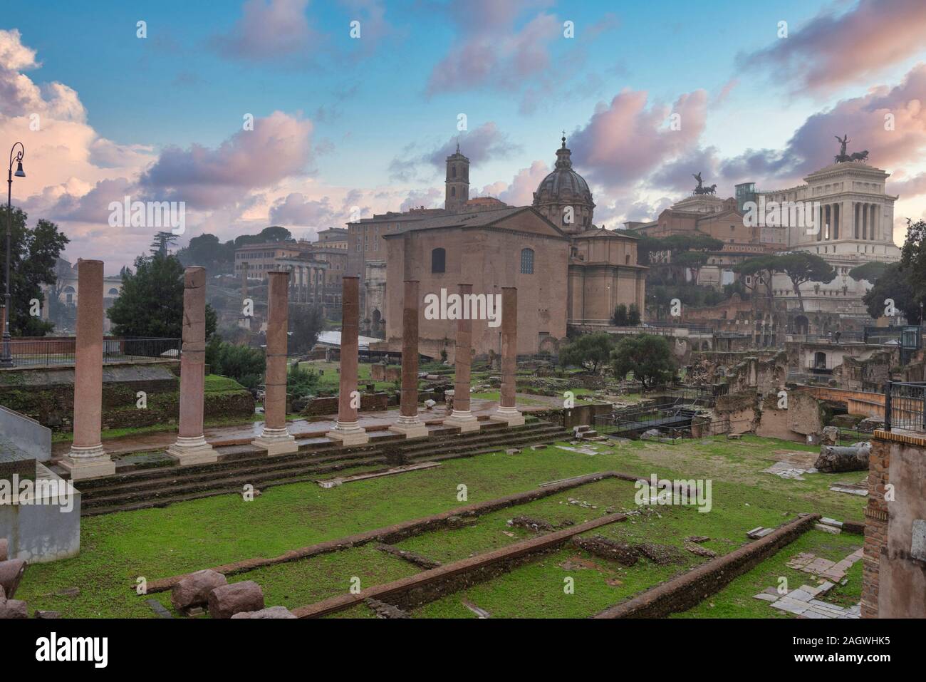 Roman Forum in the center of ancient Rome Stock Photo - Alamy