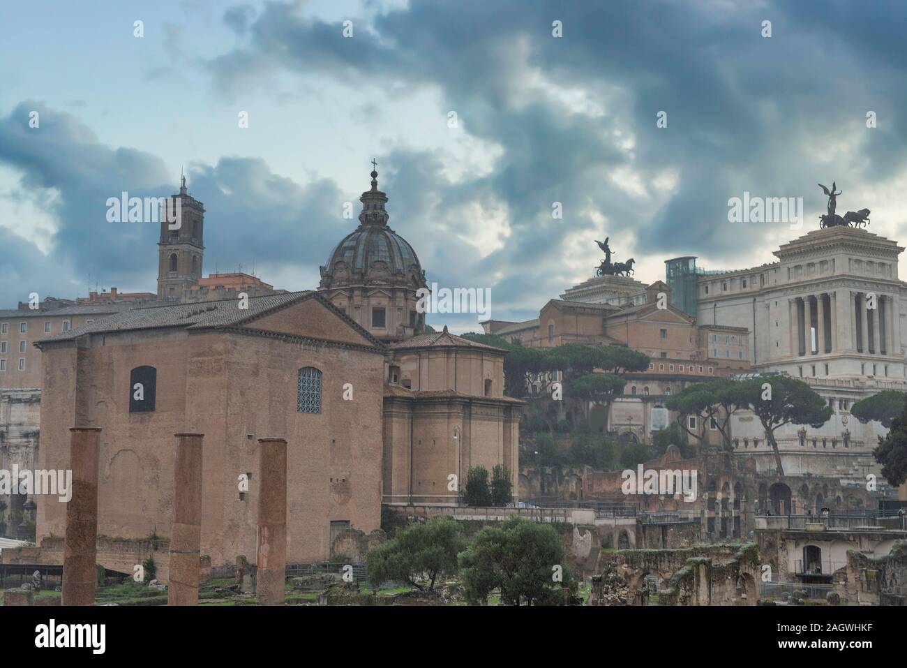 Roman Forum in the center of ancient Rome Stock Photo - Alamy
